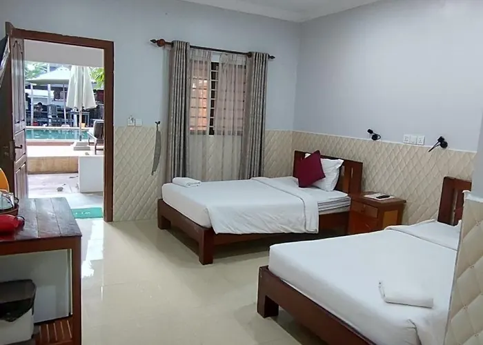 Elmas Hotel